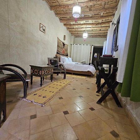 Kasbah La Cigogne Bed & Breakfast Ait Ben Haddou Bagian luar foto