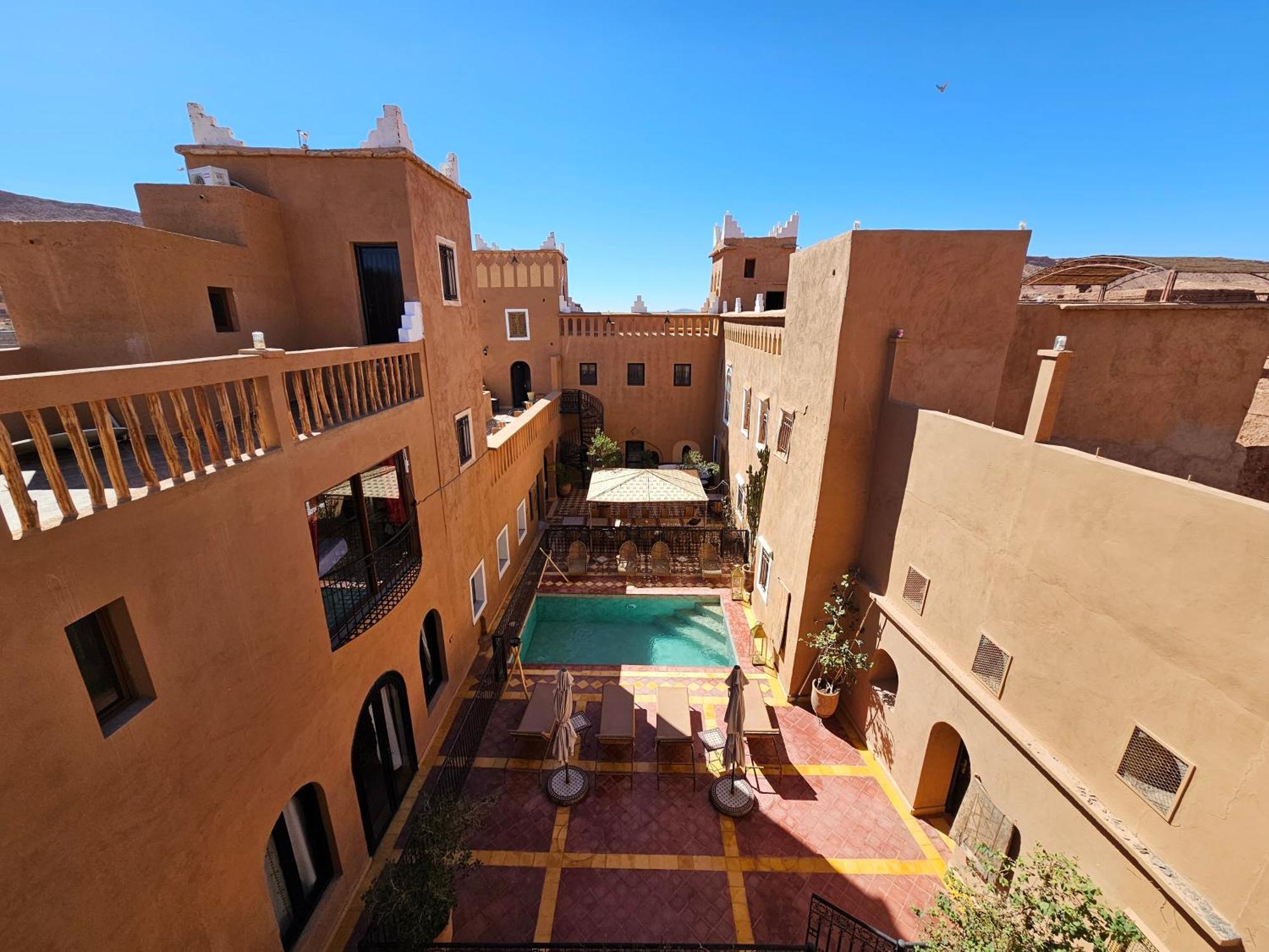 Kasbah La Cigogne Bed & Breakfast Ait Ben Haddou Bagian luar foto