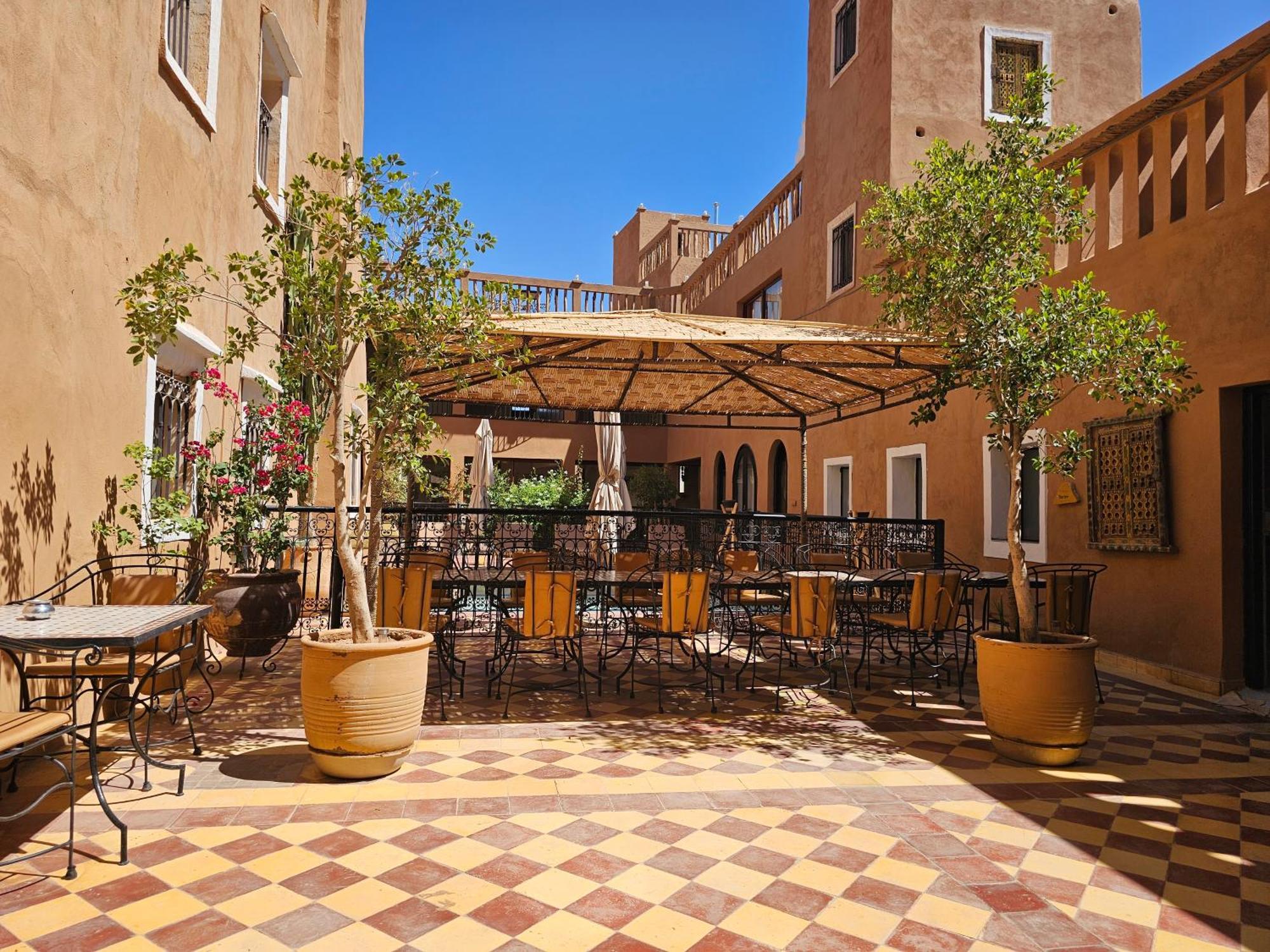 Kasbah La Cigogne Bed & Breakfast Ait Ben Haddou Bagian luar foto