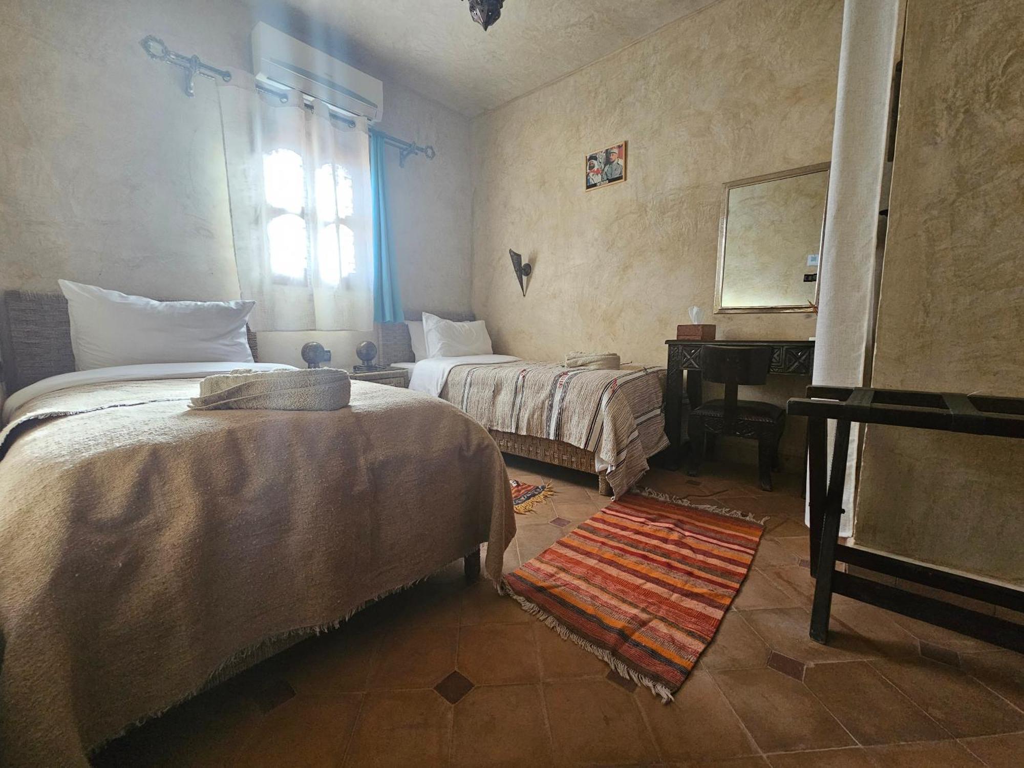 Kasbah La Cigogne Bed & Breakfast Ait Ben Haddou Bagian luar foto