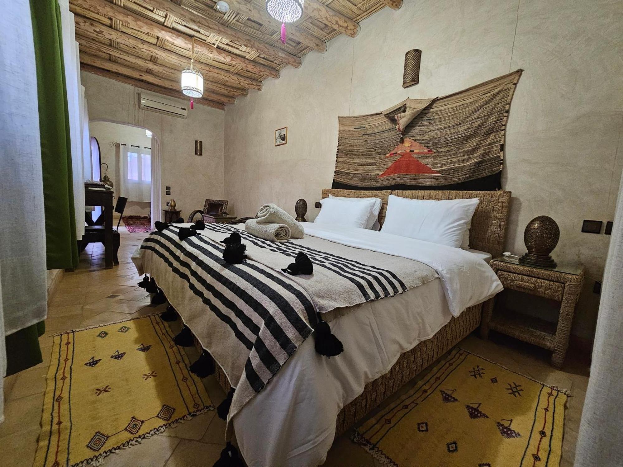 Kasbah La Cigogne Bed & Breakfast Ait Ben Haddou Bagian luar foto