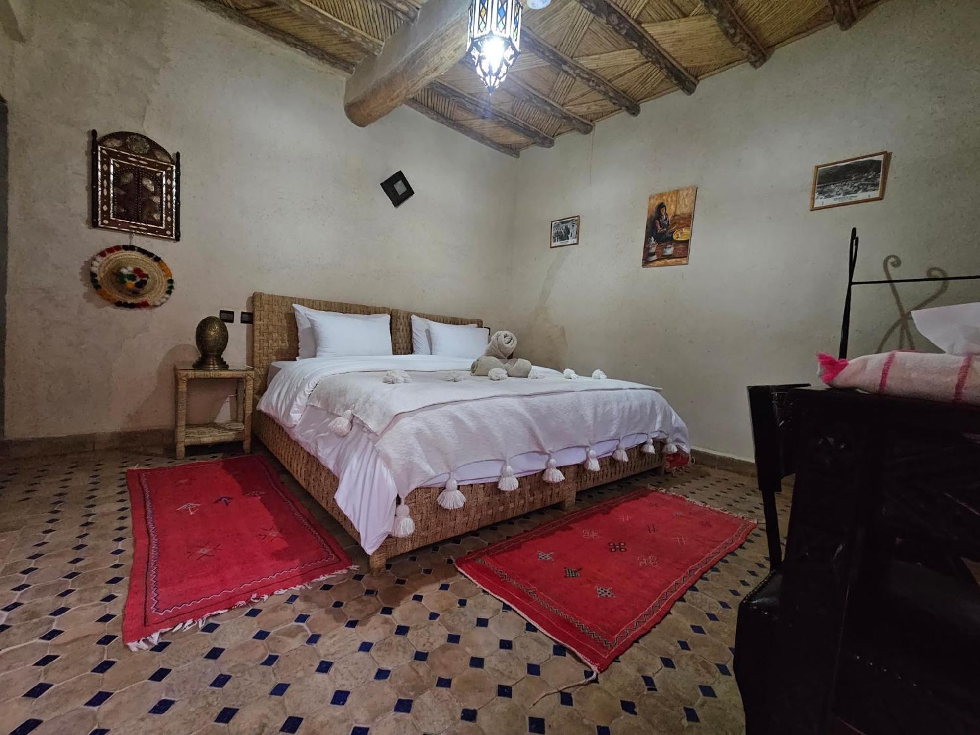 Kasbah La Cigogne Bed & Breakfast Ait Ben Haddou Bagian luar foto