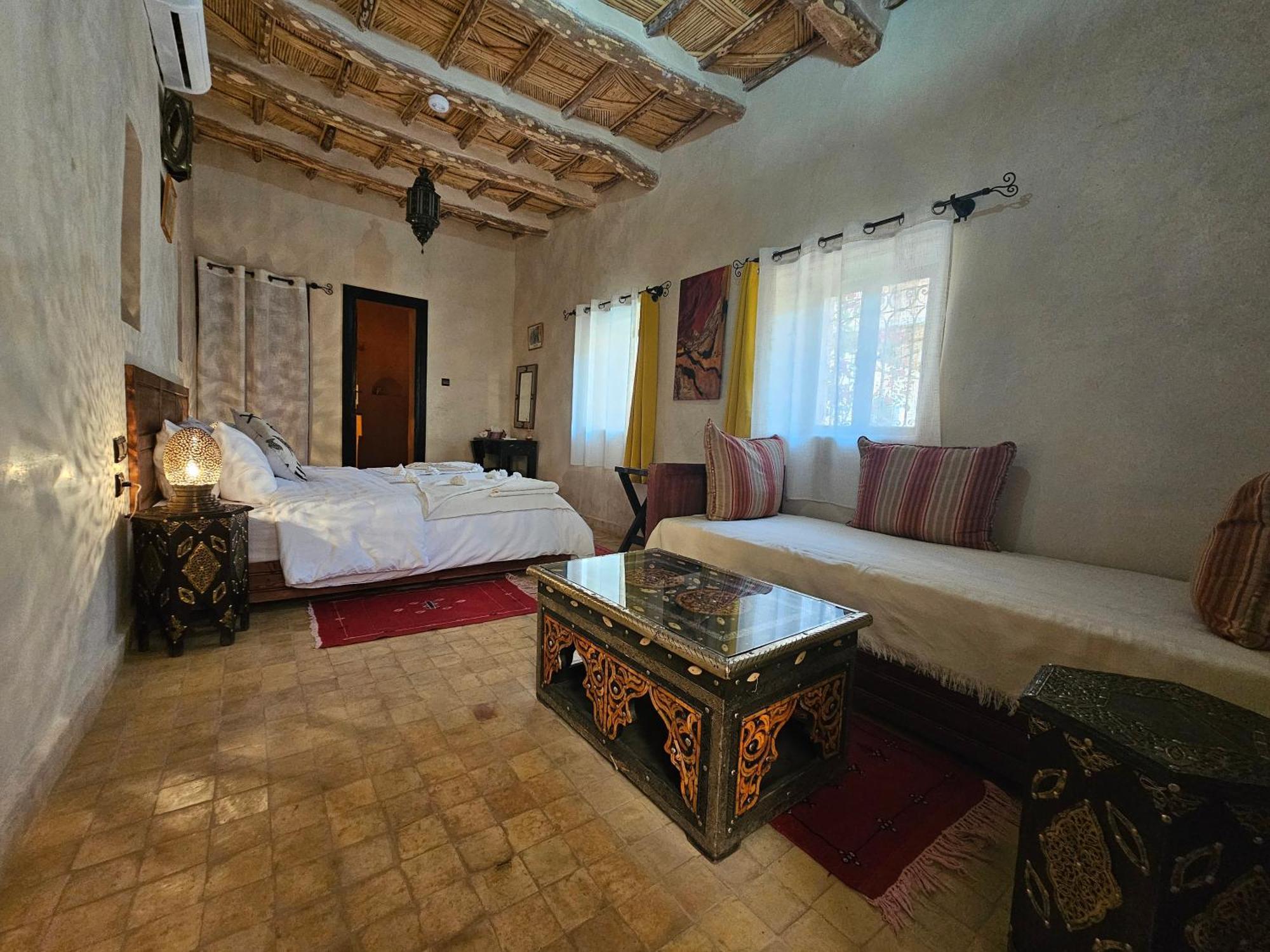 Kasbah La Cigogne Bed & Breakfast Ait Ben Haddou Bagian luar foto