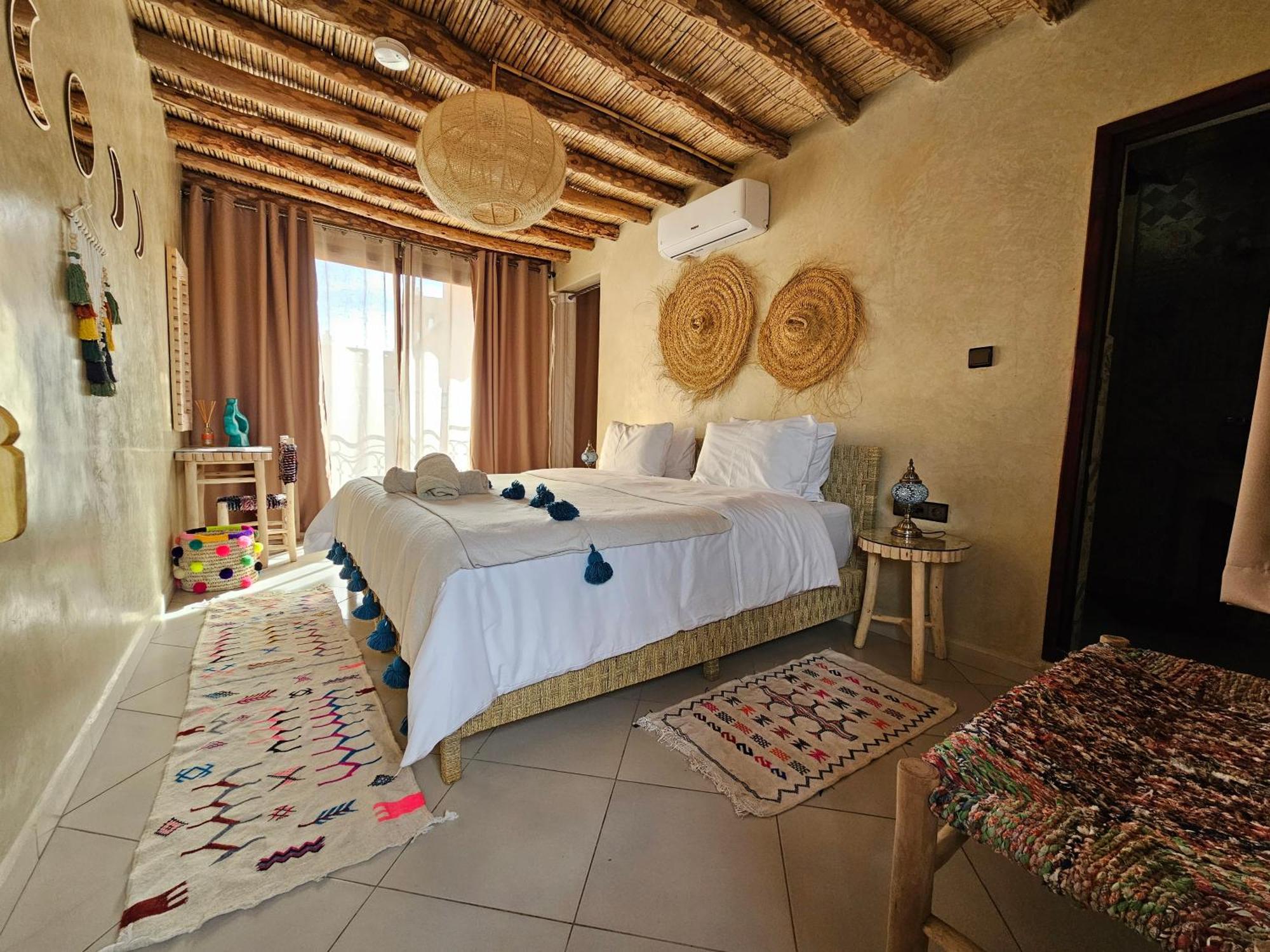 Kasbah La Cigogne Bed & Breakfast Ait Ben Haddou Bagian luar foto