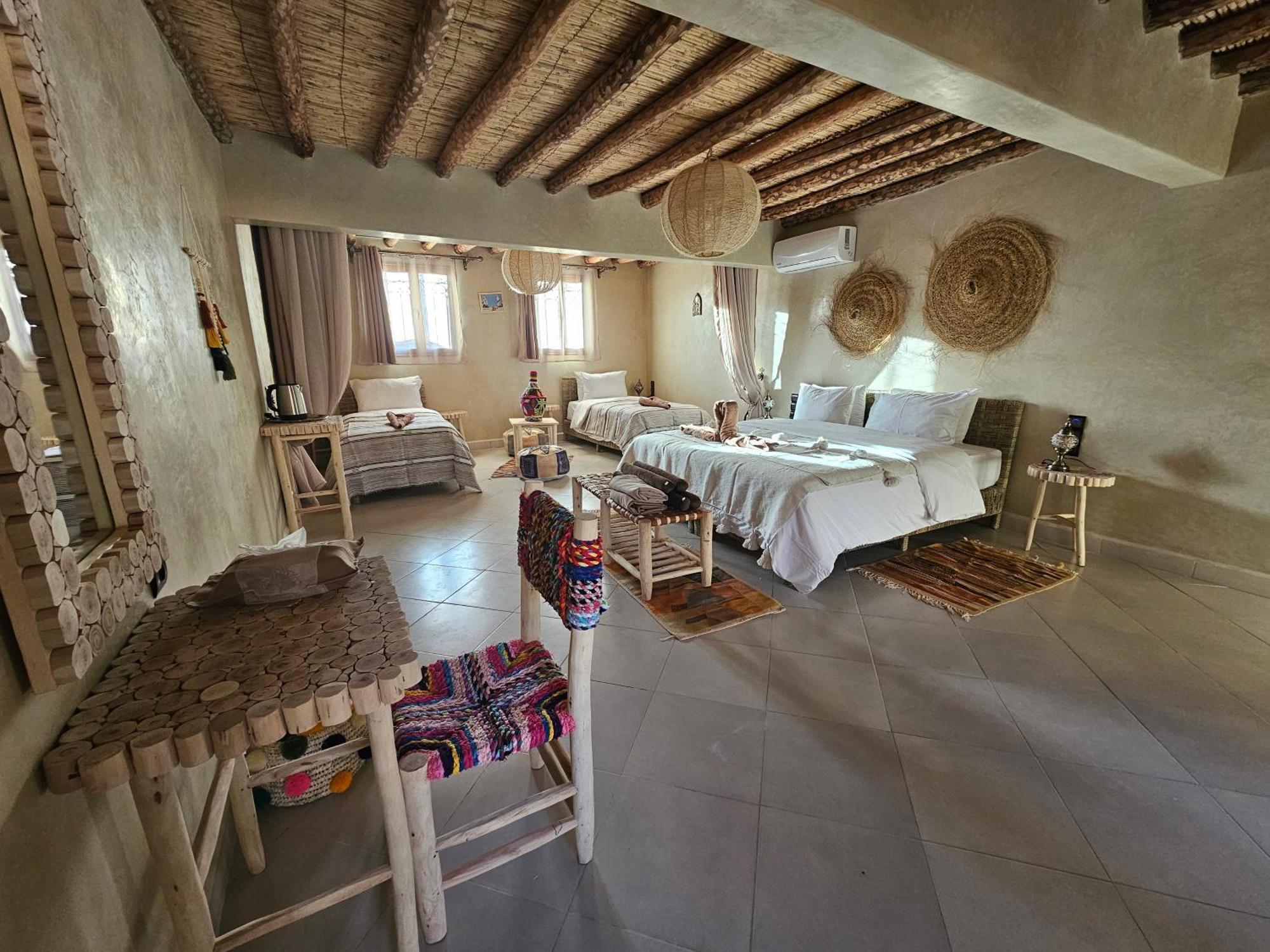 Kasbah La Cigogne Bed & Breakfast Ait Ben Haddou Bagian luar foto