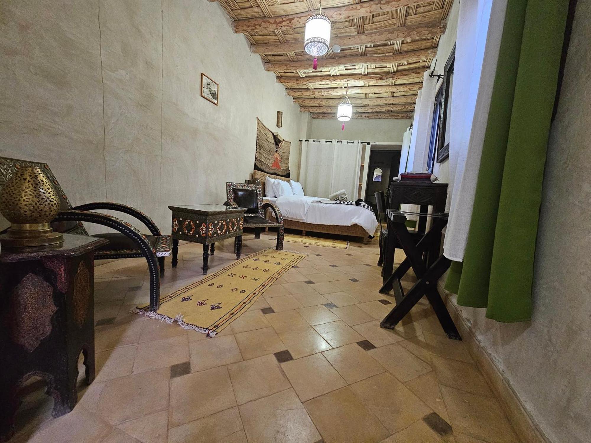 Kasbah La Cigogne Bed & Breakfast Ait Ben Haddou Bagian luar foto