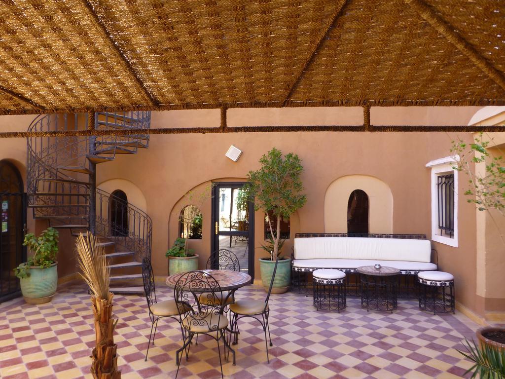 Kasbah La Cigogne Bed & Breakfast Ait Ben Haddou Bagian luar foto