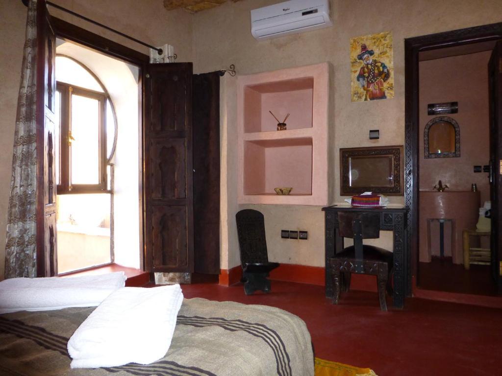Kasbah La Cigogne Bed & Breakfast Ait Ben Haddou Bagian luar foto