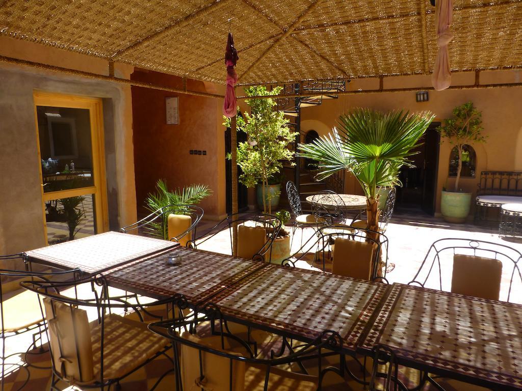 Kasbah La Cigogne Bed & Breakfast Ait Ben Haddou Bagian luar foto
